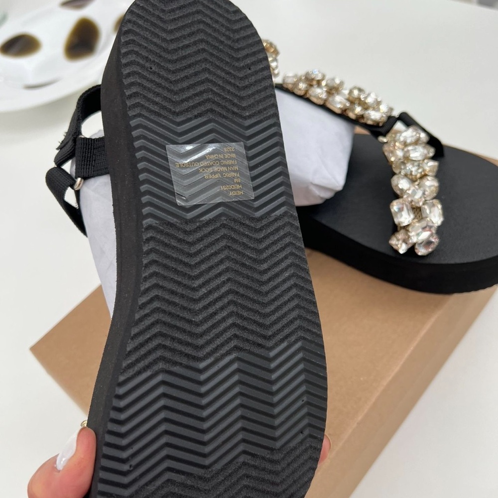 Steve Madden Black Sandals with Crystal Accents - Picture 9 of 10
